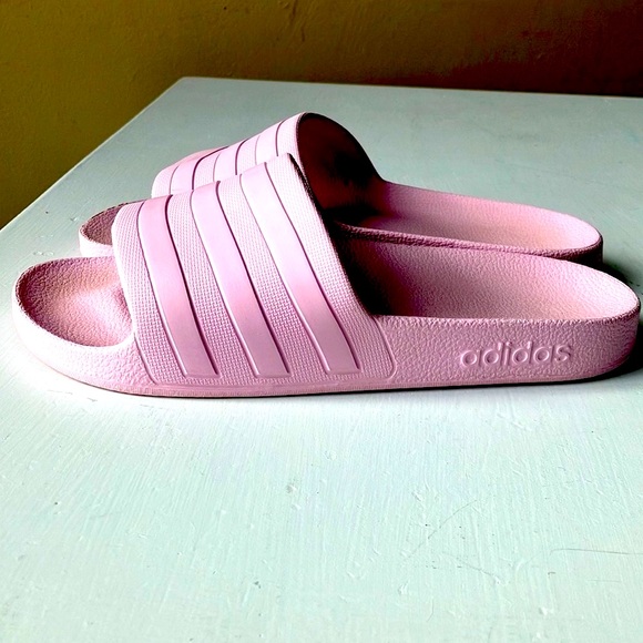 Adidas Pink Slide-on Sandals women’s size 5 - Picture 1 of 9